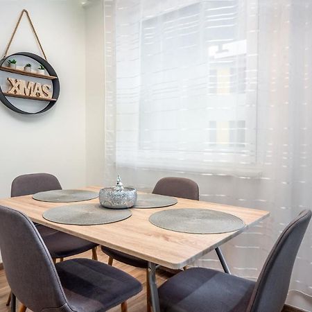 Grace Pine Apartment 3 บูดาเปสต์ ภายนอก รูปภาพ