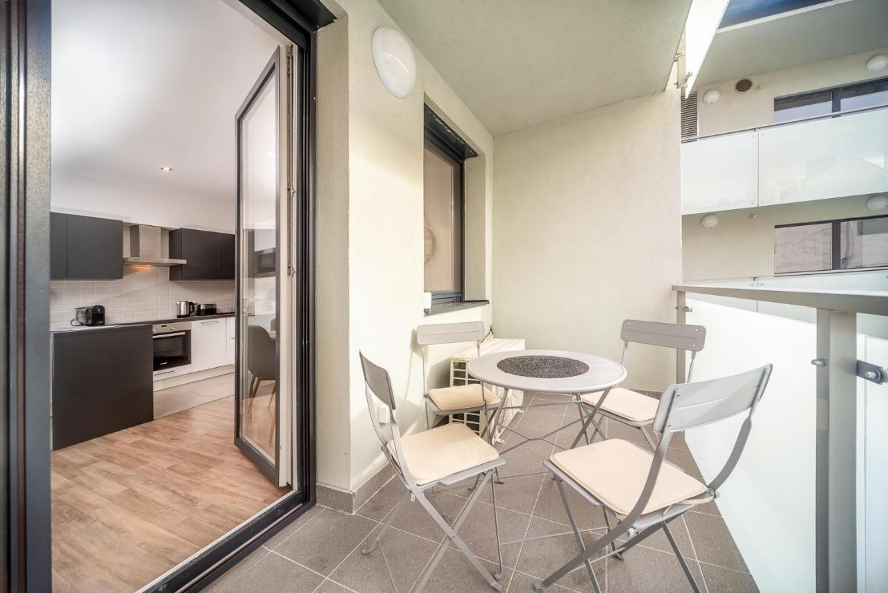 Grace Pine Apartment 3 บูดาเปสต์ ภายนอก รูปภาพ